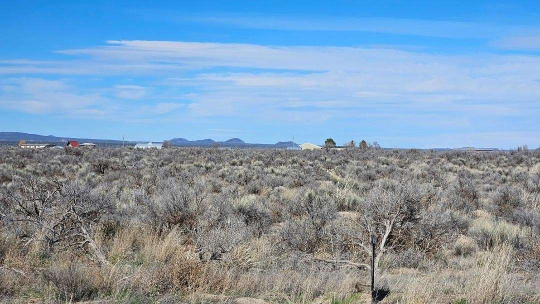 4.78 Acres of Residential Land for Sale in Christmas Valley, Oregon
