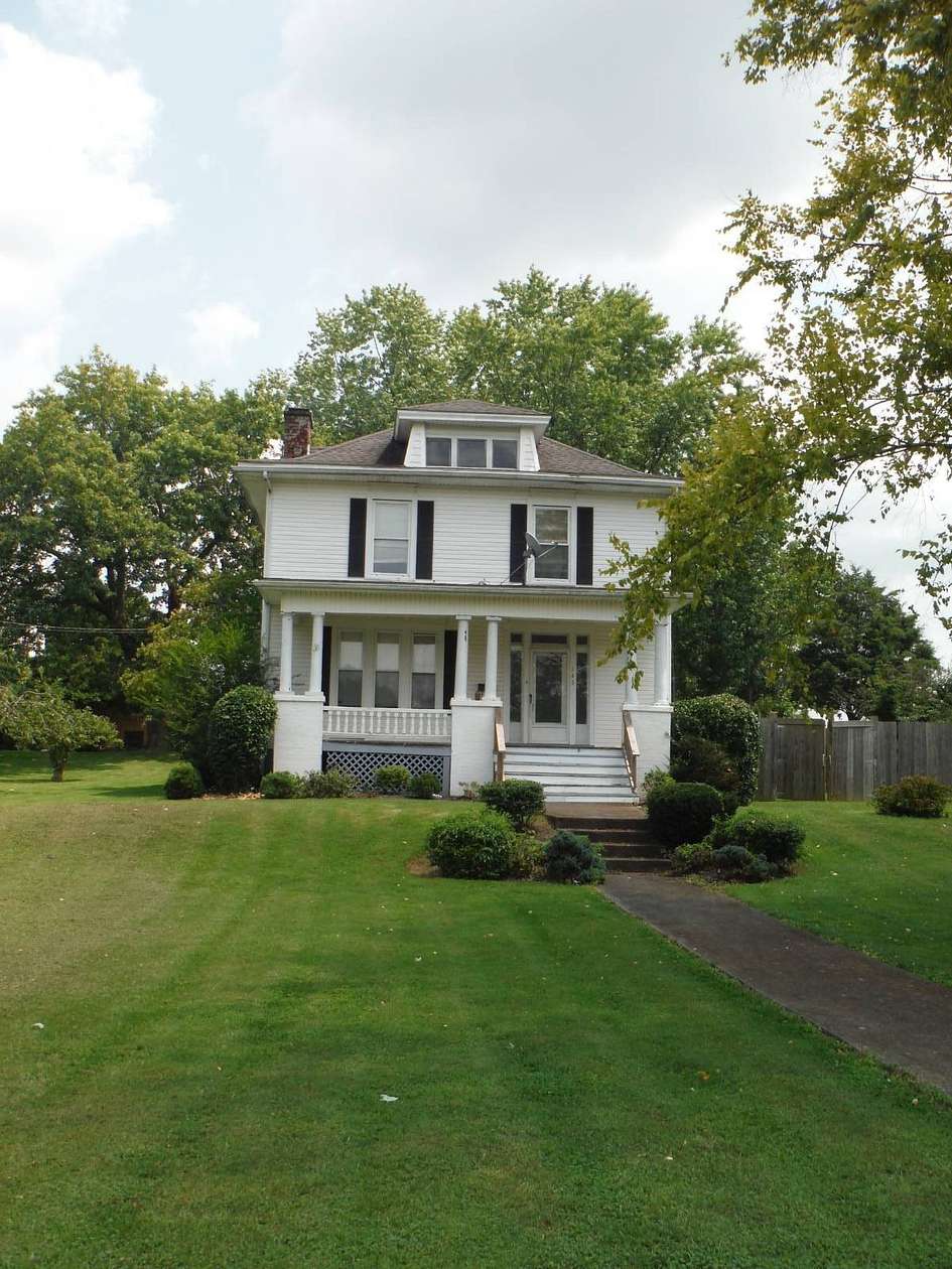 3.2 Acres of Land with Home for Sale in Springfield, Kentucky