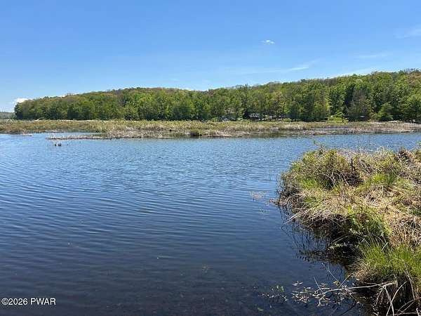 1 Acre of Residential Land for Sale in Hawley, Pennsylvania