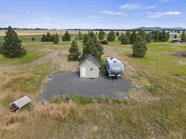10 Acres of Land with Home for Sale in Nine Mile Falls, Washington