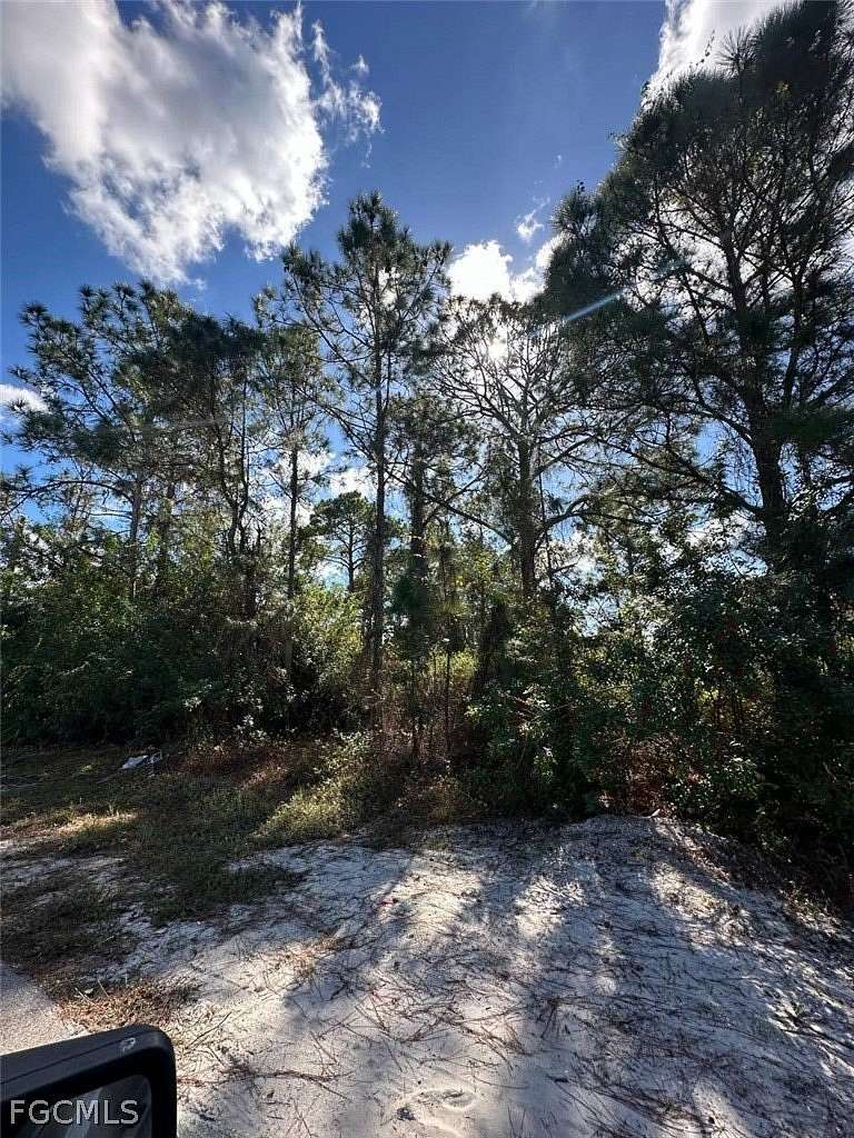 0.25 Acres of Residential Land for Sale in Lehigh Acres, Florida