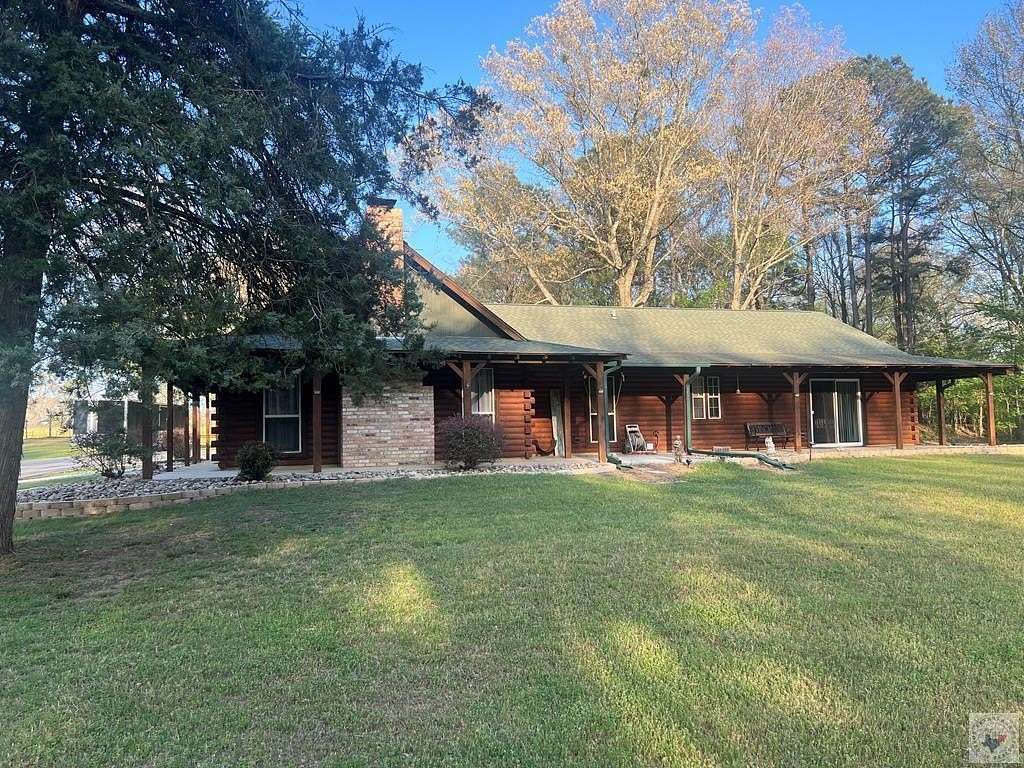 4.4 Acres of Land with Home for Sale in Texarkana, Texas