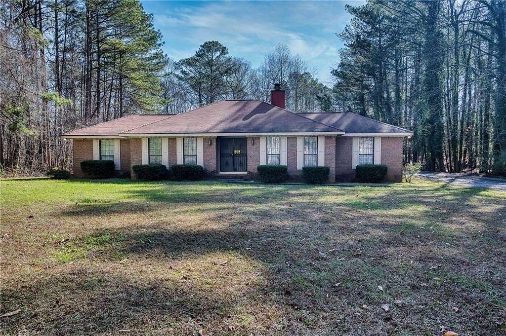 6.5 Acres of Land with Home for Sale in Atlanta, Georgia