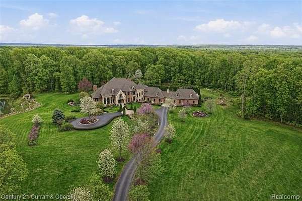 10 Acres of Land with Home for Sale in Hartland Township, Michigan