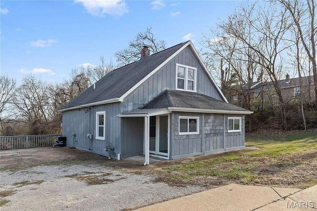 2 Acres of Land with Home for Sale in Crystal City, Missouri