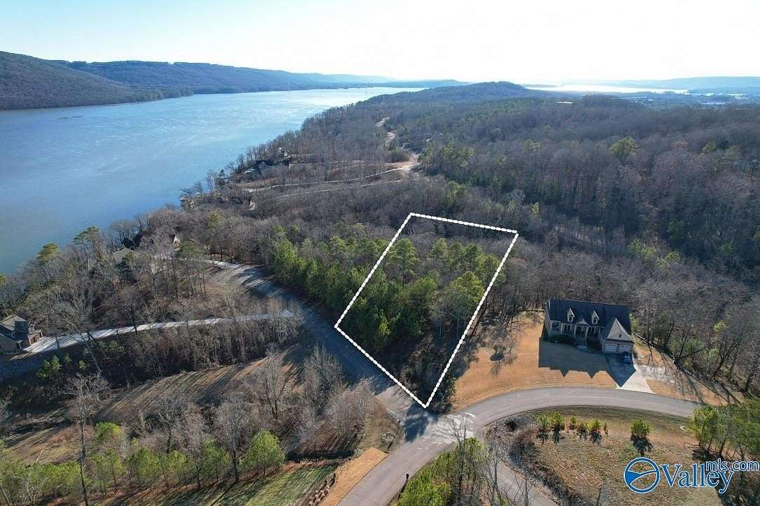 1 Acre of Residential Land for Sale in Scottsboro, Alabama