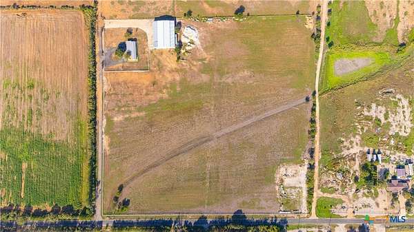 18 Acres of Mixed-Use Land for Sale in Atascosa, Texas
