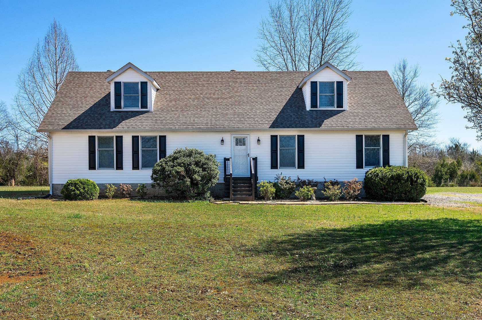 5 Acres of Land with Home for Sale in Milton, Tennessee