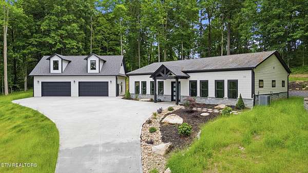 2.33 Acres of Land with Home for Sale in Knoxville, Tennessee