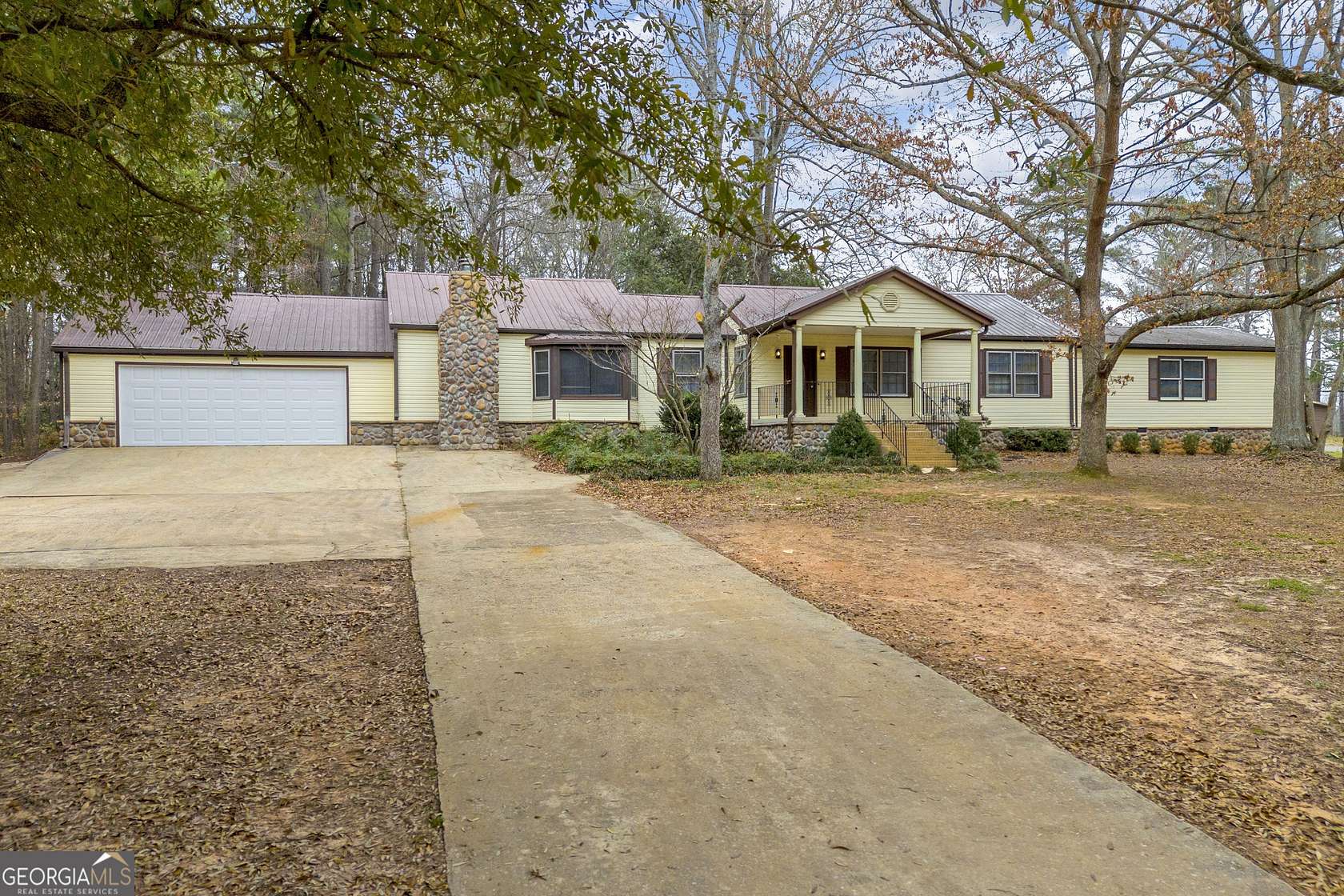 1.65 Acres of Land with Home for Sale in Hull, Georgia