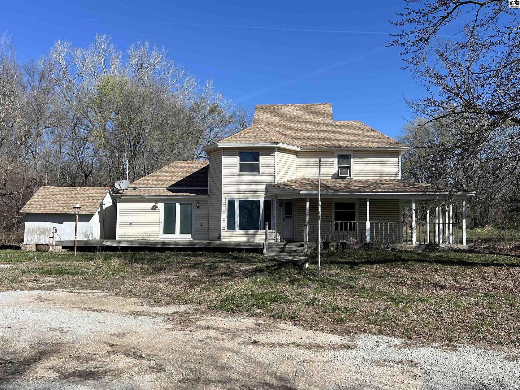 8.36 Acres of Land with Home for Sale in Hutchinson, Kansas