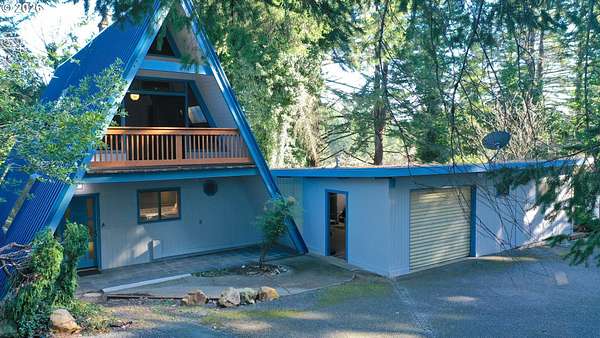 5 Acres of Land with Home for Sale in Brookings, Oregon