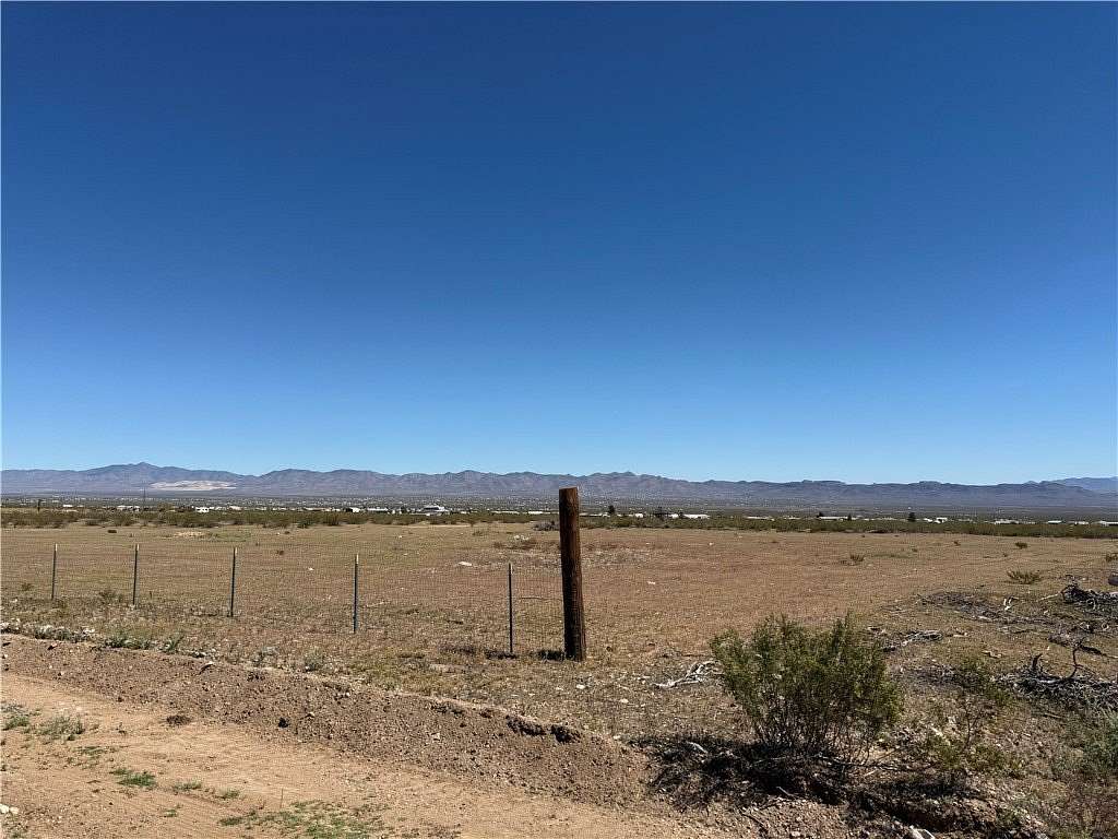 2.18 Acres of Residential Land for Sale in Golden Valley, Arizona