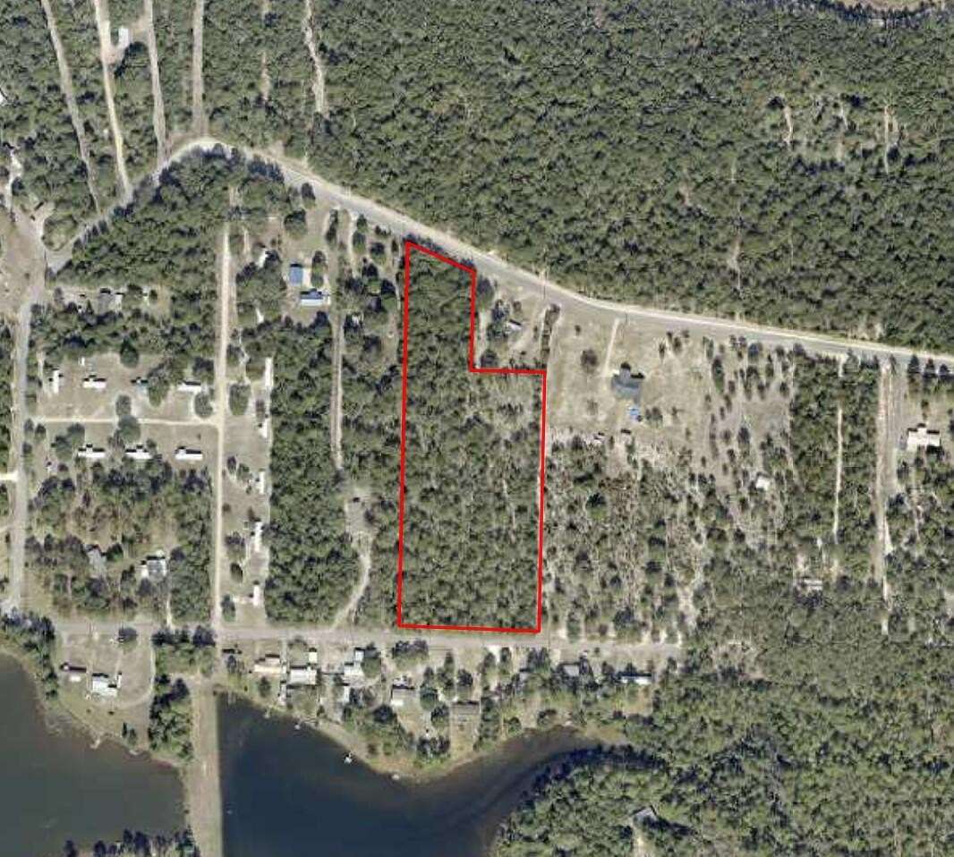 7 Acres of Land for Sale in DeFuniak Springs, Florida