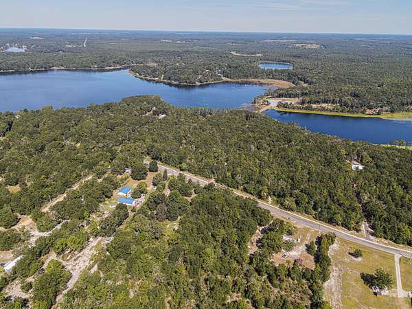 7 Acres of Land for Sale in DeFuniak Springs, Florida
