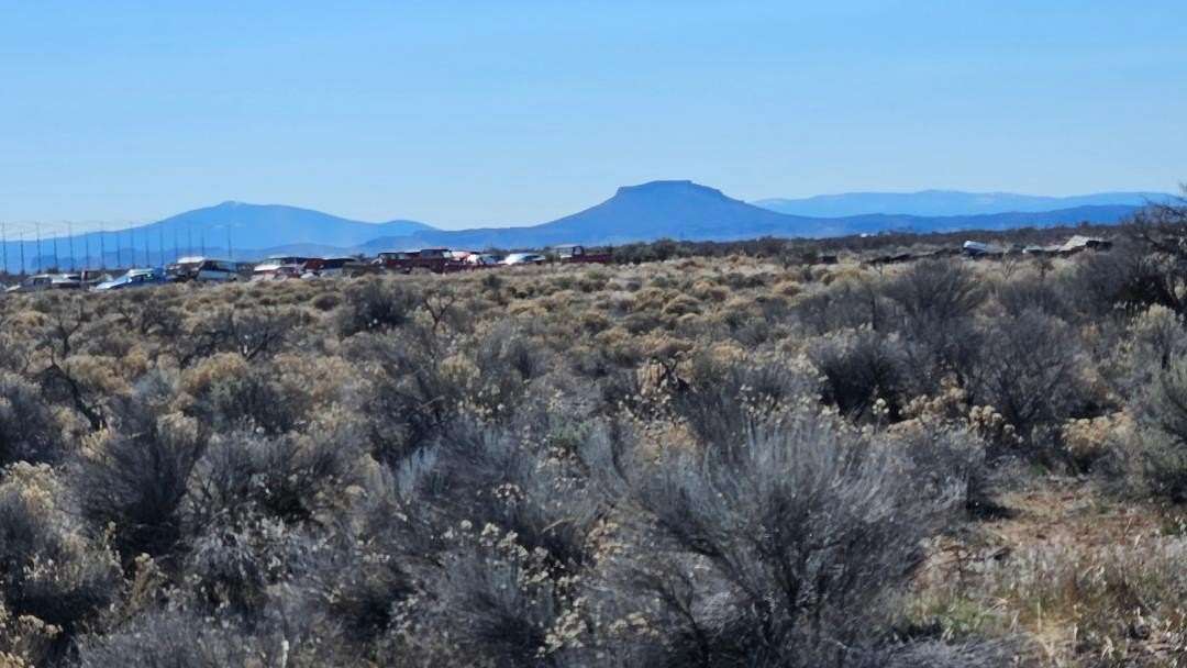 5 Acres of Land for Sale in Christmas Valley, Oregon