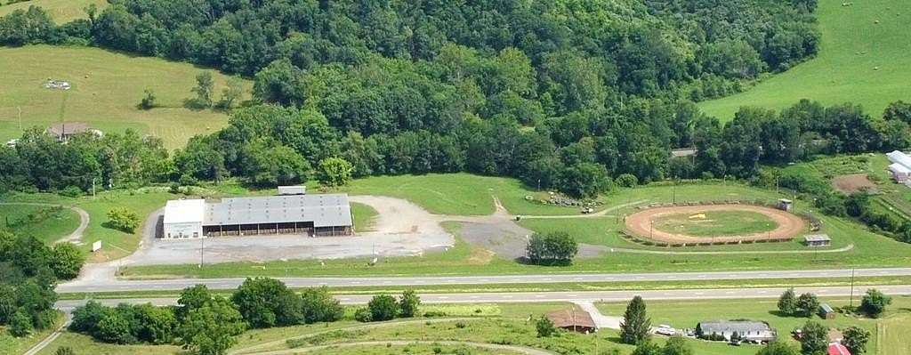 17 Acres of Improved Commercial Land for Sale in Tazewell, Virginia