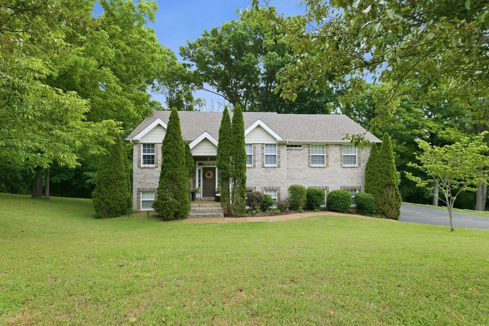 1.64 Acres of Land with Home for Sale in Spring Hill, Tennessee