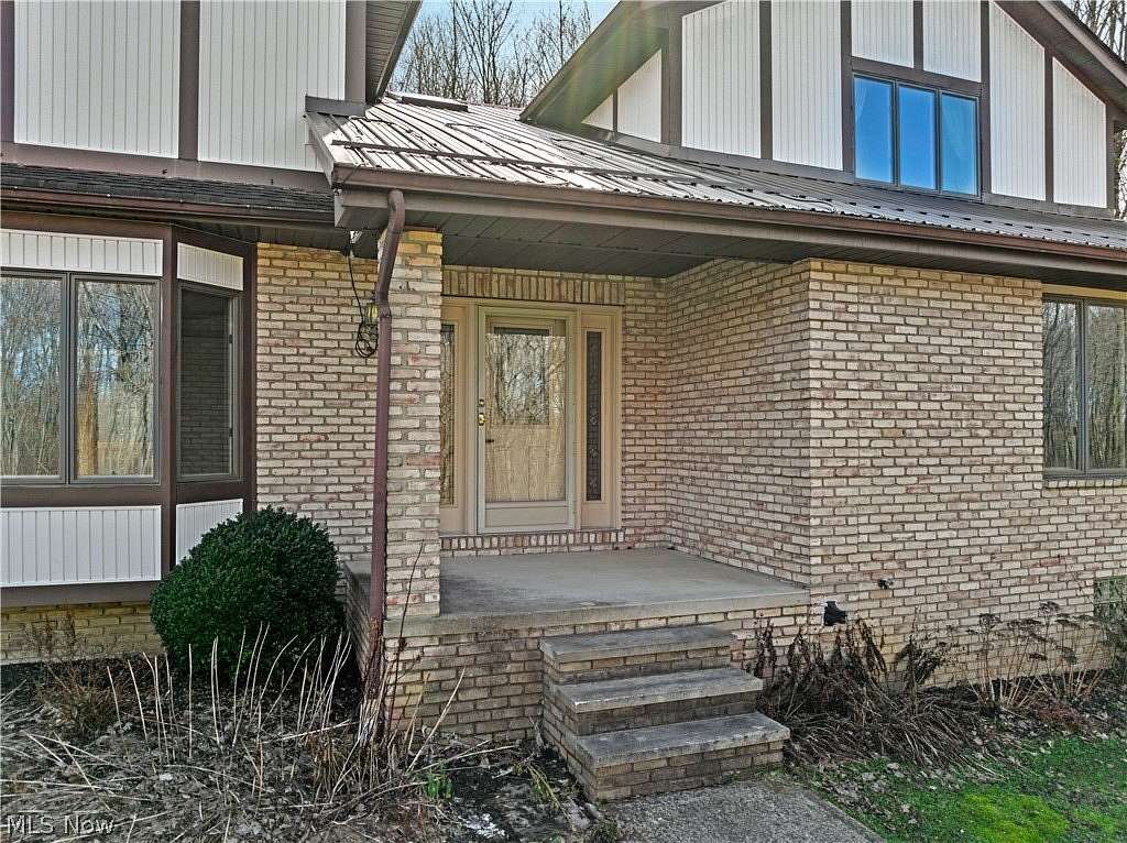 10 Acres of Land with Home for Sale in Chardon, Ohio