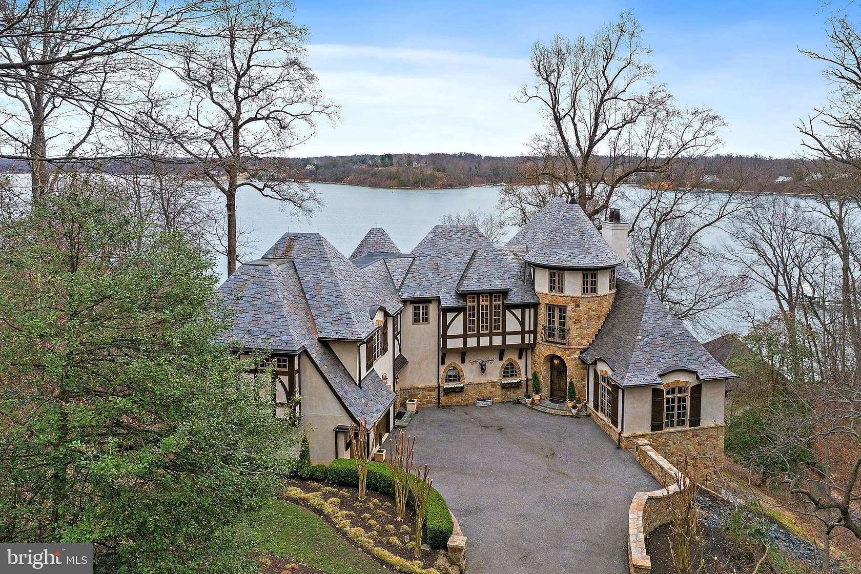 4.54 Acres of Land with Home for Sale in Annapolis, Maryland