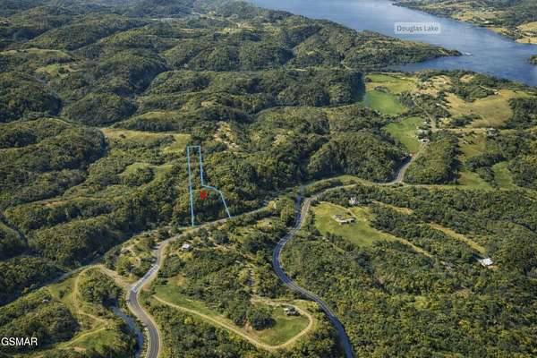 5 Acres of Residential Land for Sale in Dandridge, Tennessee