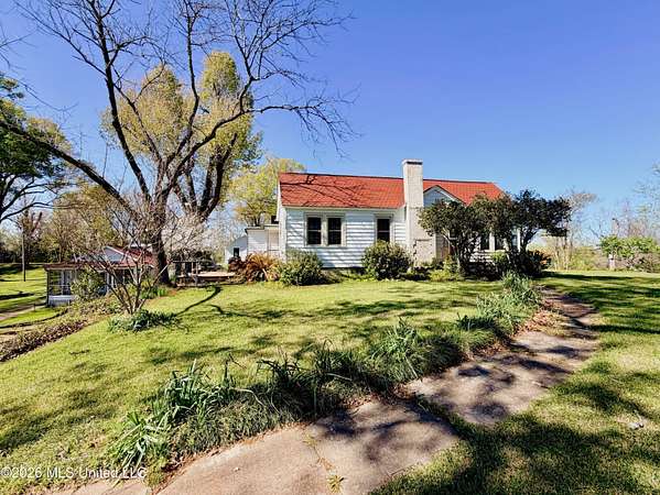 6.7 Acres of Land with Home for Sale in Natchez, Mississippi