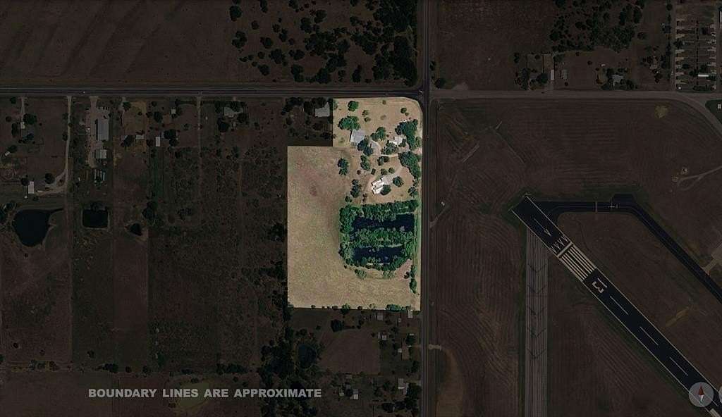 12.6 Acres of Improved Land for Sale in Mineral Wells, Texas