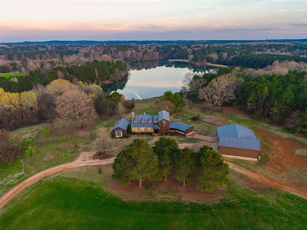 5 Acres of Residential Land for Sale in Mineola, Texas