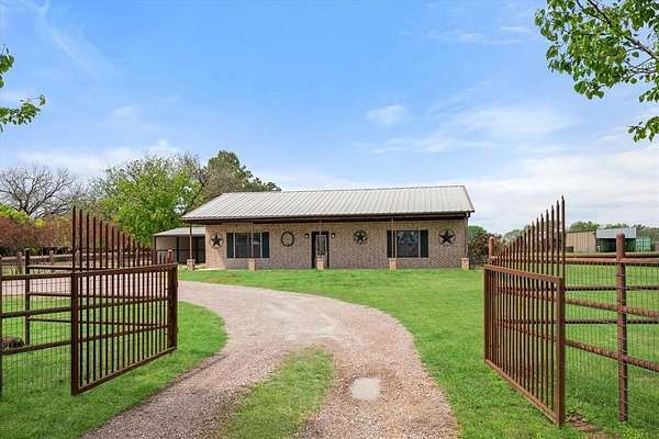 6.17 Acres of Land with Home for Sale in Tioga, Texas