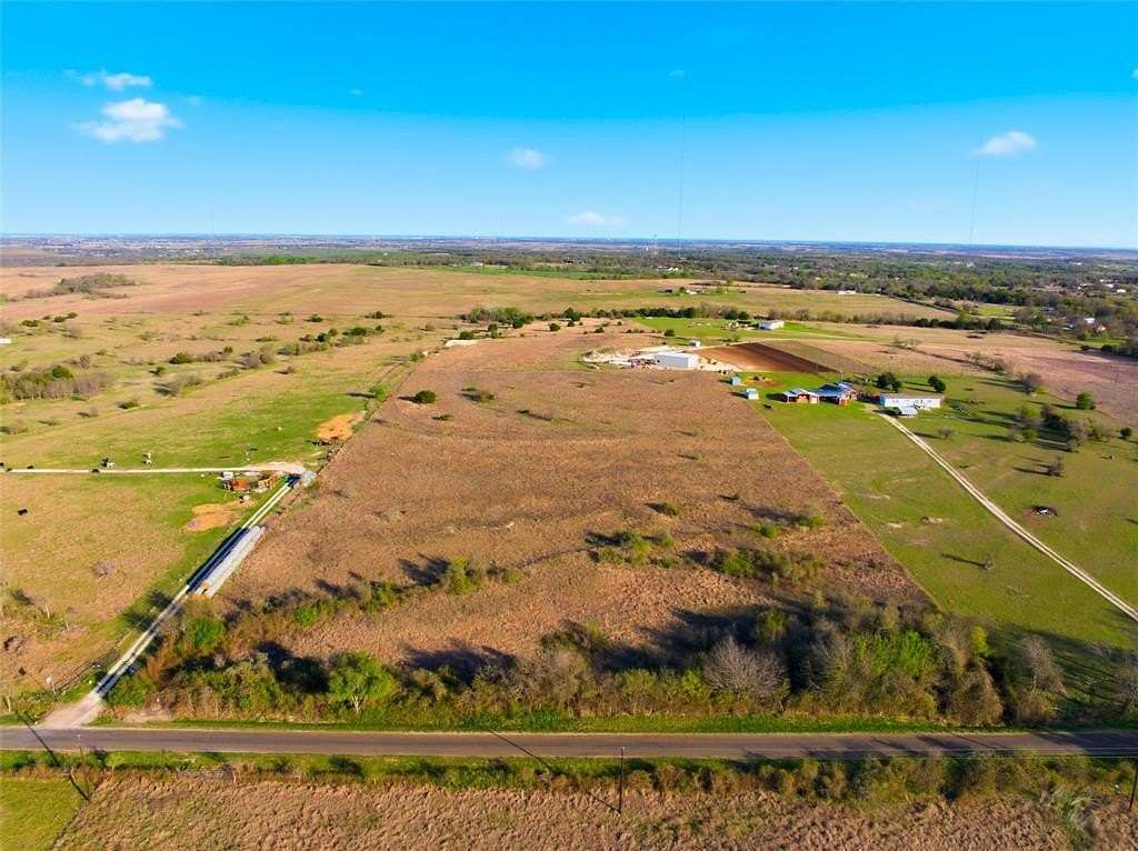 10 Acres of Land for Sale in Moody, Texas