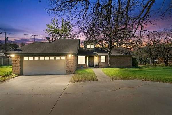 2.8 Acres of Land with Home for Sale in Azle, Texas