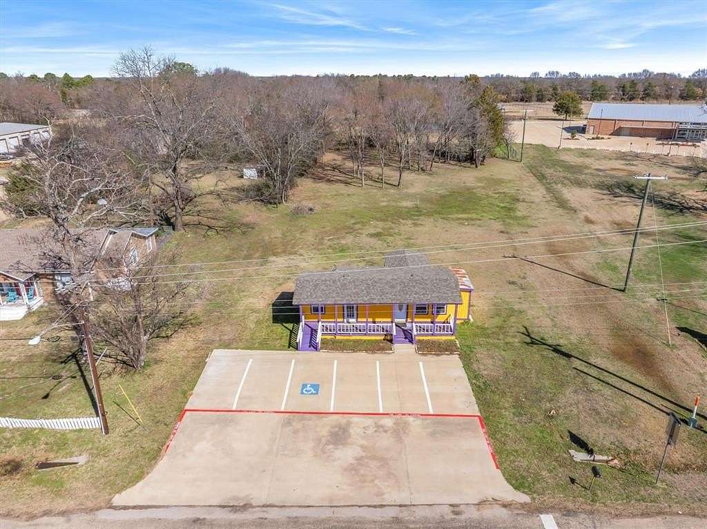 0.74 Acres of Commercial Land for Sale in Edgewood, Texas