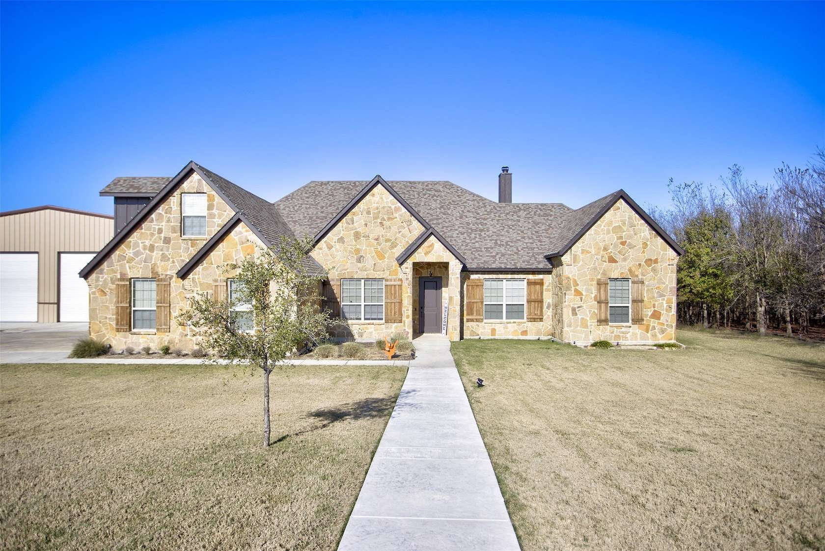 2 Acres of Land with Home for Sale in Aledo, Texas