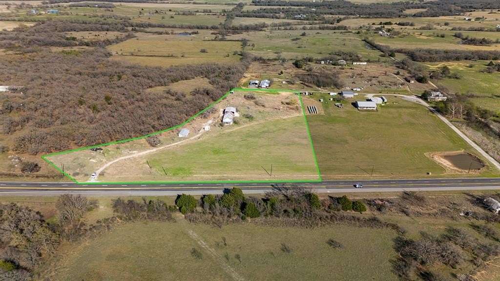 6.6 Acres of Mixed-Use Land for Sale in Sunset, Texas