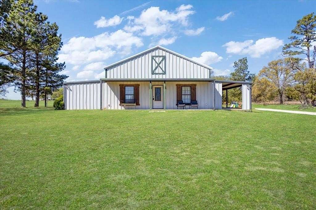 21.7 Acres of Land with Home for Sale in Mount Pleasant, Texas