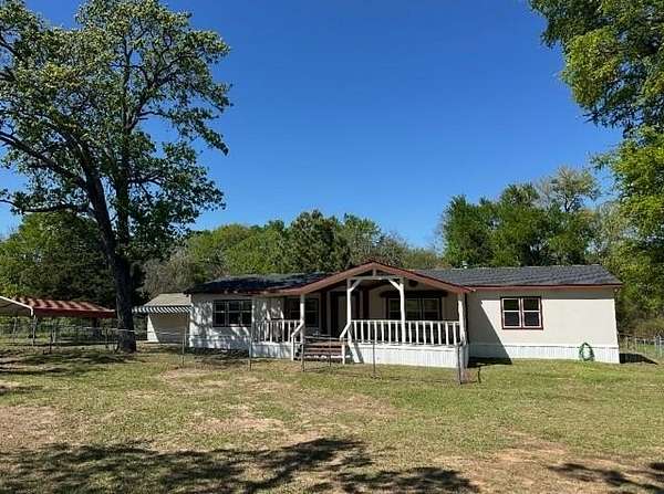 16.2 Acres of Land with Home for Sale in Kemp, Texas