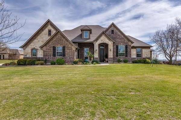 2.5 Acres of Land with Home for Sale in Decatur, Texas