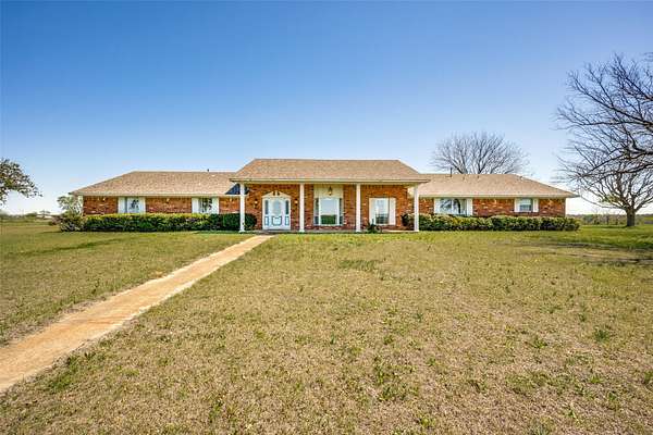 122 Acres of Land with Home for Sale in Sanger, Texas