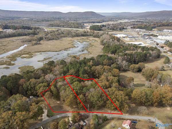 3 Acres of Residential Land for Sale in Scottsboro, Alabama