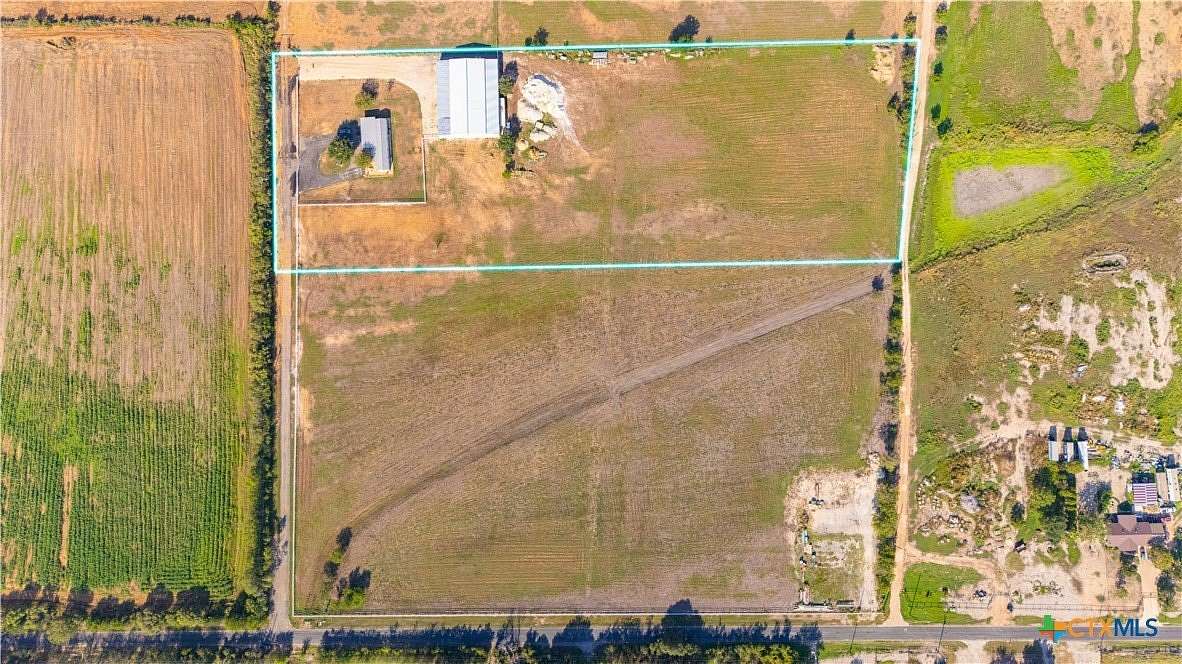 7.65 Acres of Mixed-Use Land for Sale in Atascosa, Texas