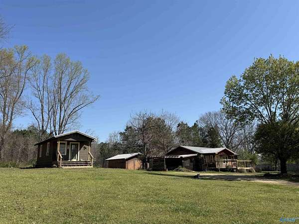 8 Acres of Land with Home for Sale in Gadsden, Alabama