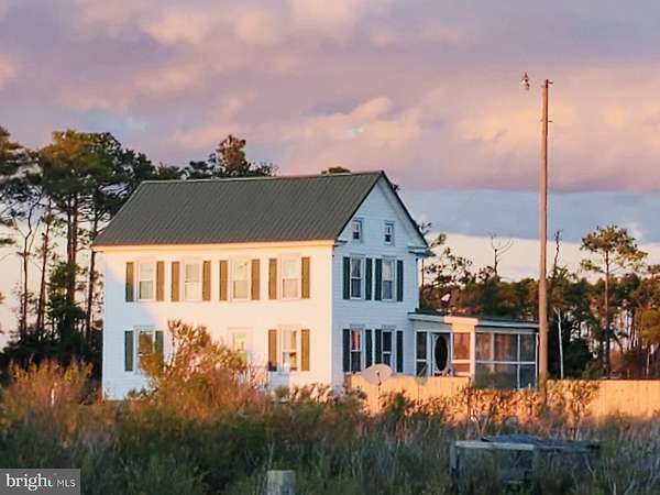 13.9 Acres of Recreational Land with Home for Sale in Toddville, Maryland