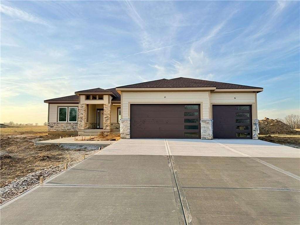 1.7 Acres of Land with Home for Sale in Adrian, Missouri