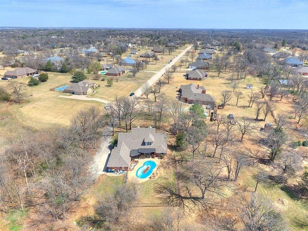 1.52 Acres of Land with Home for Sale in Choctaw, Oklahoma