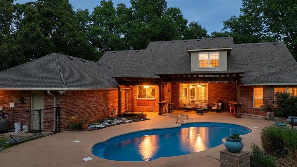 1.52 Acres of Land with Home for Sale in Choctaw, Oklahoma