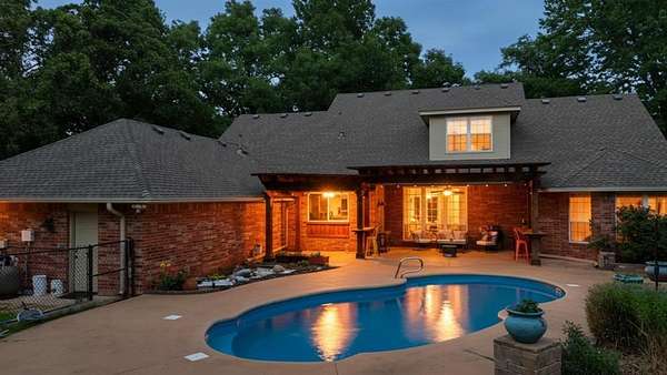 1.52 Acres of Land with Home for Sale in Choctaw, Oklahoma