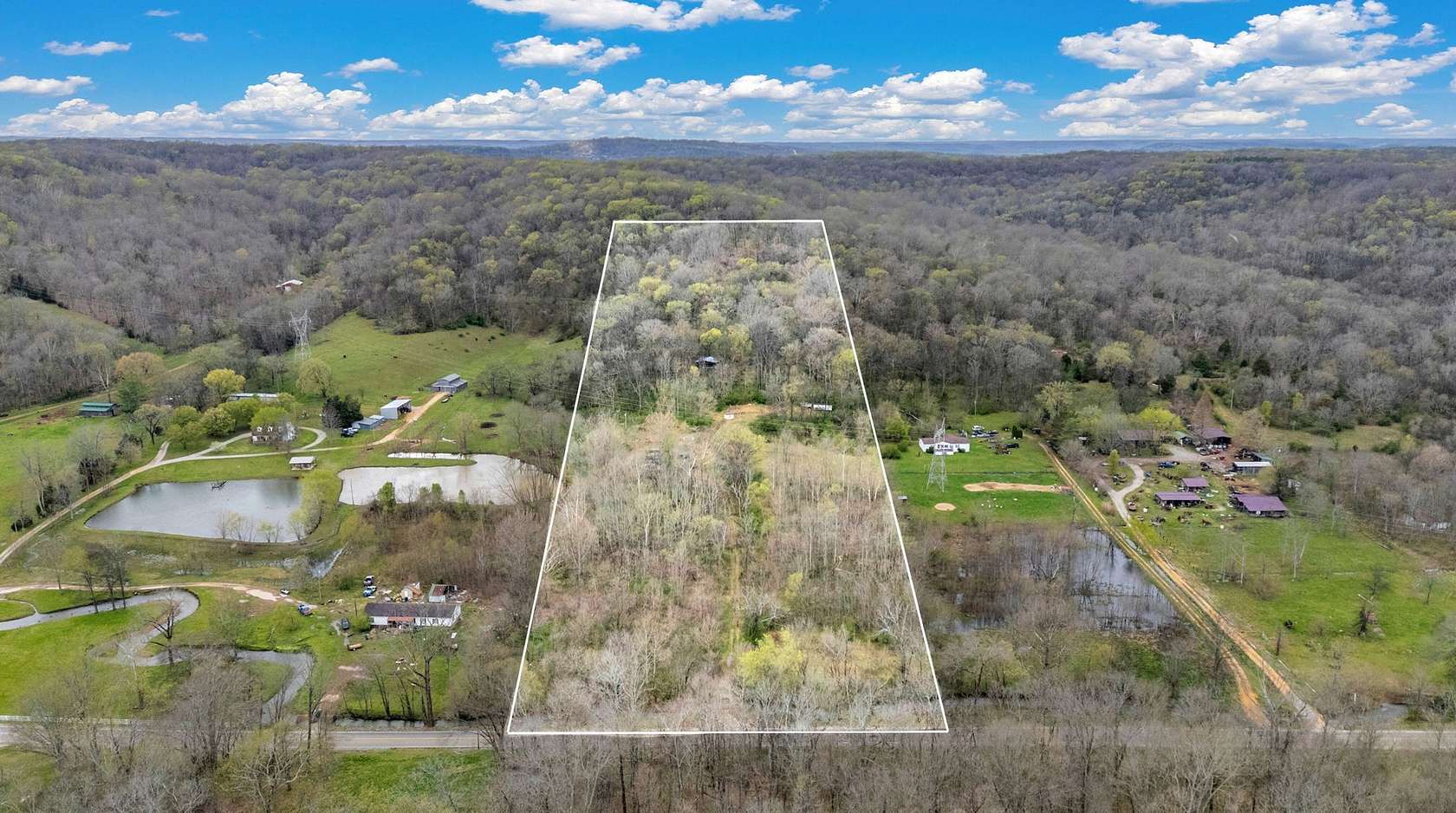 28.6 Acres of Land for Sale in Mount Pleasant, Tennessee