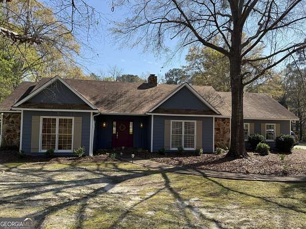 1.63 Acres of Land with Home for Sale in Cordele, Georgia