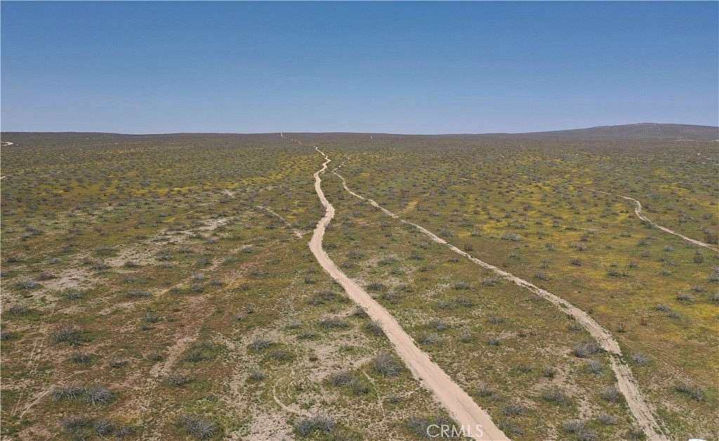 19.3 Acres of Land for Auction in California City, California