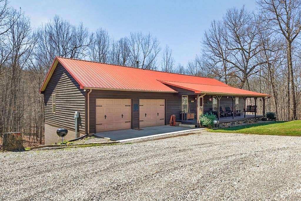 4 Acres of Land with Home for Sale in Monterey, Tennessee